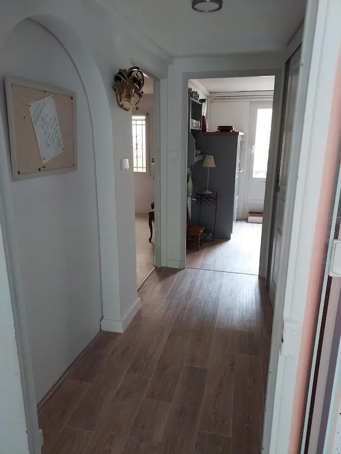 Rez-De-Chaussee Privatif Spacieux 3* D'Une Villa Centre Ville Hyères 0*,  Francja