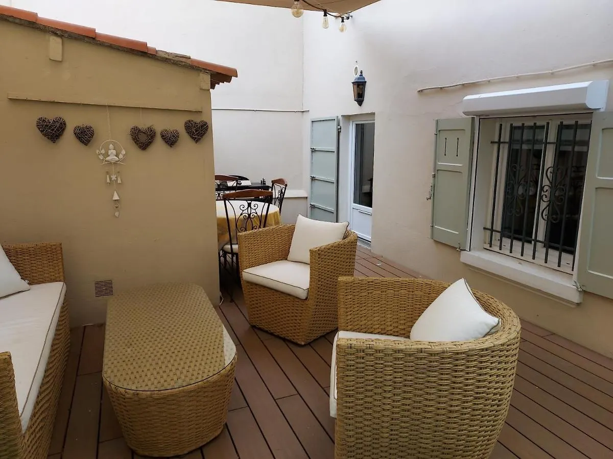 Rez-De-Chaussee Privatif Spacieux 3* D'Une Villa Centre Ville Hyères Francja